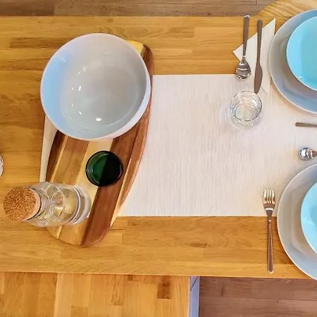 Stylish And Elegant - View And Location In Downton *