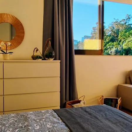 Stylish And Elegant - View And Location In Downton Apartment *