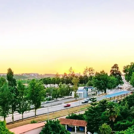 Stylish And Elegant - View And Location In Downton