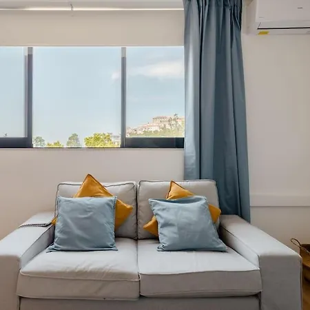 Stylish And Elegant - View And Location In Downton *