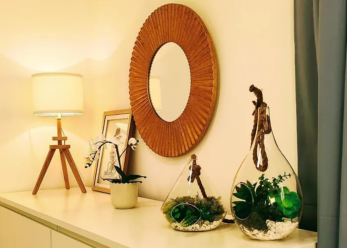 Stylish And Elegant - View And Location In Downton דירה *