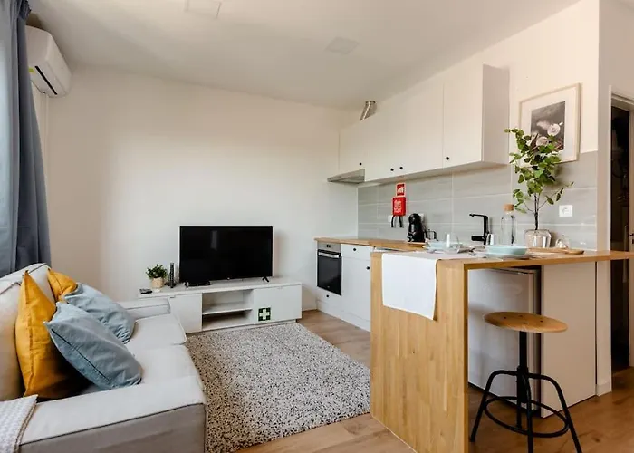 Stylish And Elegant - View And Location In Downton קוימברה