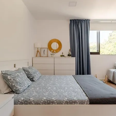 Stylish And Elegant - View And Location In Downton קוימברה
