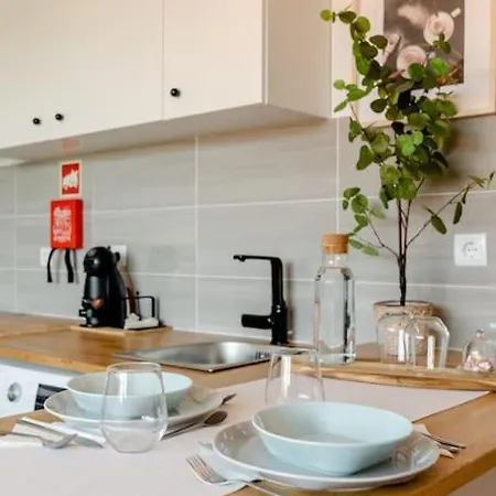 Stylish And Elegant - View And Location In Downton